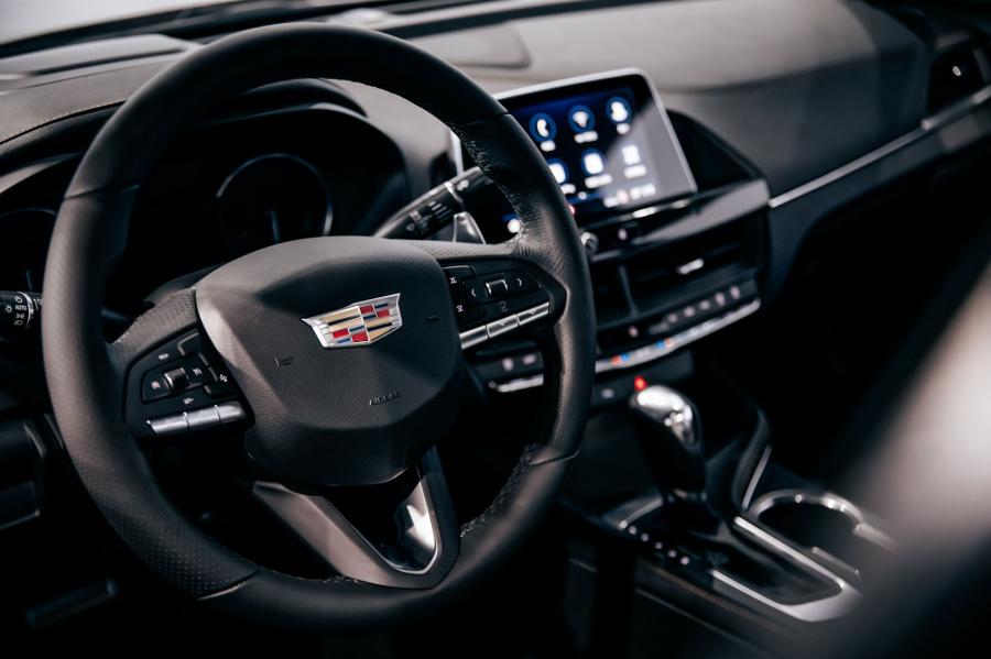 Торпедо Cadillac CT4 28T 2020 года  (CN) (фото 17 из 31)